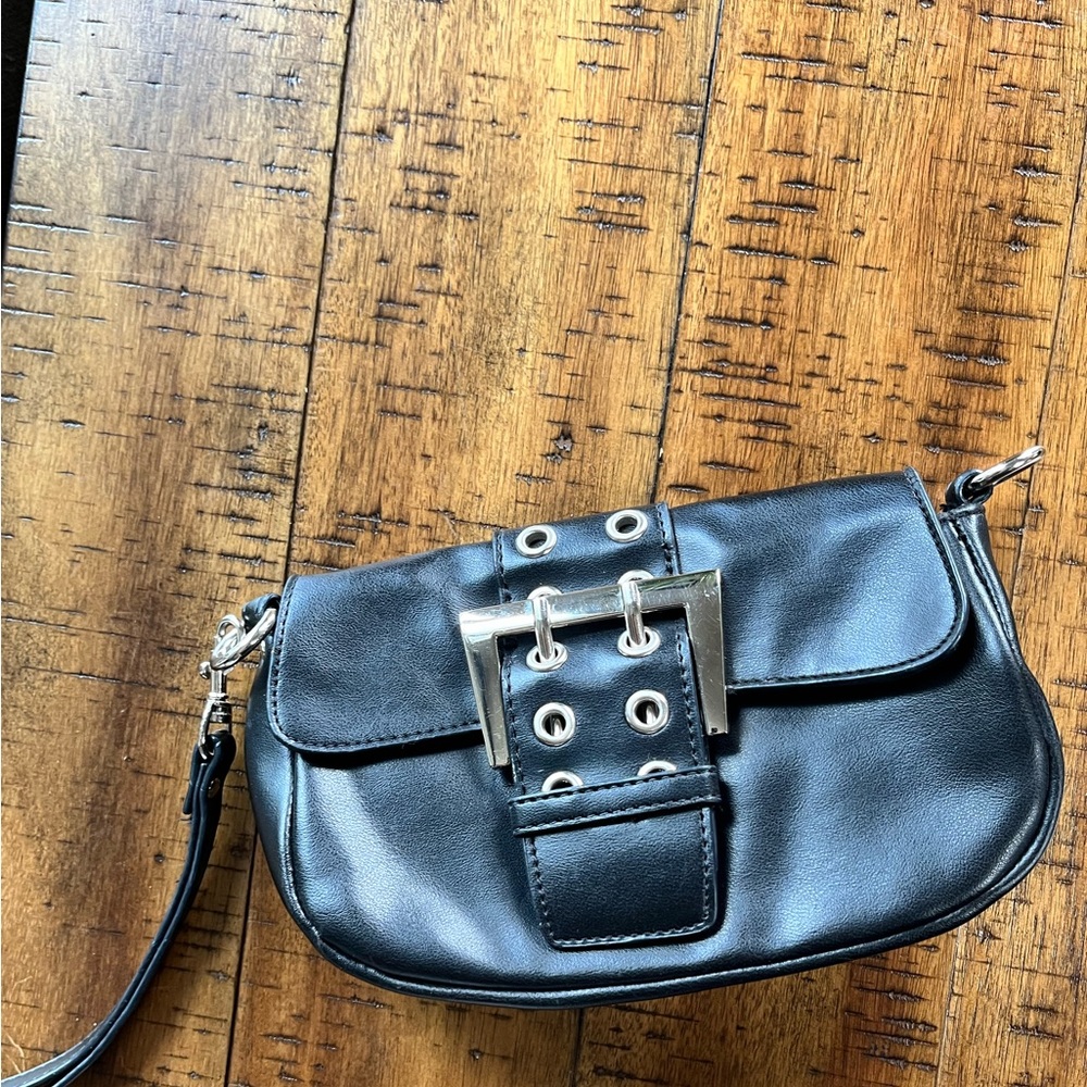 Aerosoles Black Wristlet